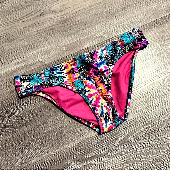 JESSICA SIMPSON โข Graffiti Bikini - Racerback Top + Full Bottom โข Size Small - Picture 6 of 16